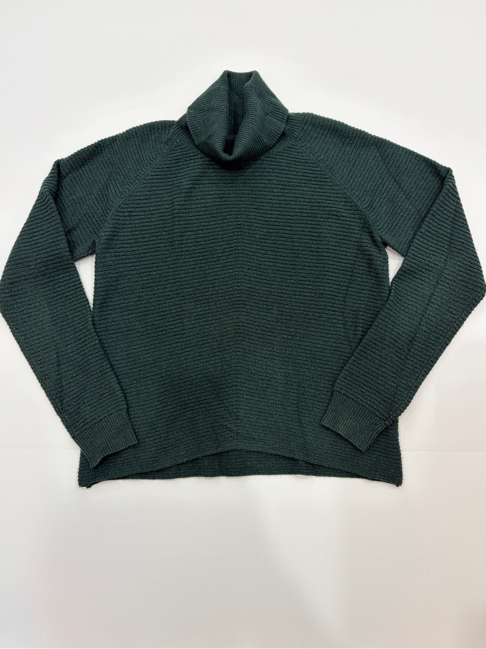 Kuhl Turtleneck Ribbed Sweater - Dark Green, perfect for jeans or outdoor sports